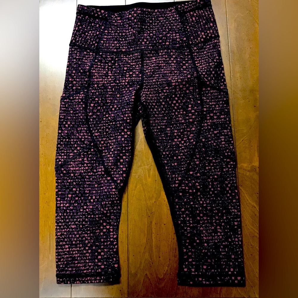 Lululemon Leggings Outrun Crop Shatter Weave‎ Coral Plum Mesh Panel Cinch Back 6